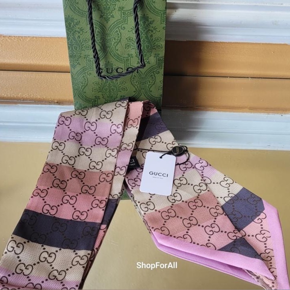 Pink Gucci Silk Twilly Scarf - Picture 2 of 6